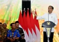 Jokowi Resmikan Jembatan dan Tanam Padi