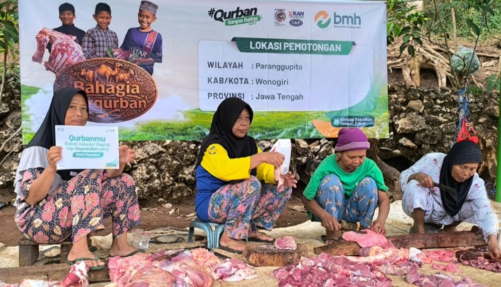 Laznas BMH Salurkan Paket Daging ke 1.000 Penerima Manfaat di Desa Pelosok Jateng